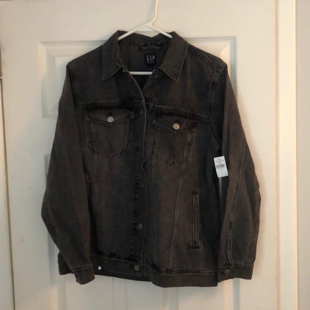 Gap Women’s Icon Black Denim Jacket